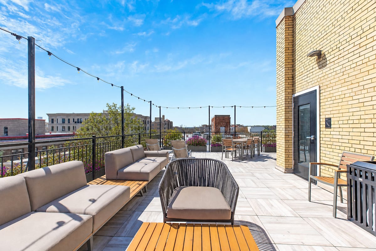 Photo Gallery | Connecticut Gardens Apartments